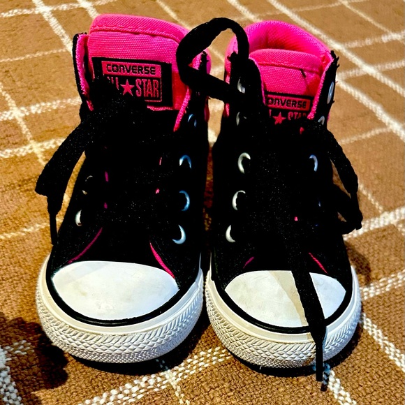 Converse Hightops - Picture 1 of 2